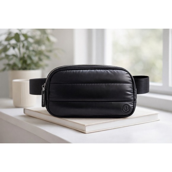 Lululemon Quilted Belt Bag 1L Black Shiny Nylon Crossbody – New With Tags - Picture 2 of 9